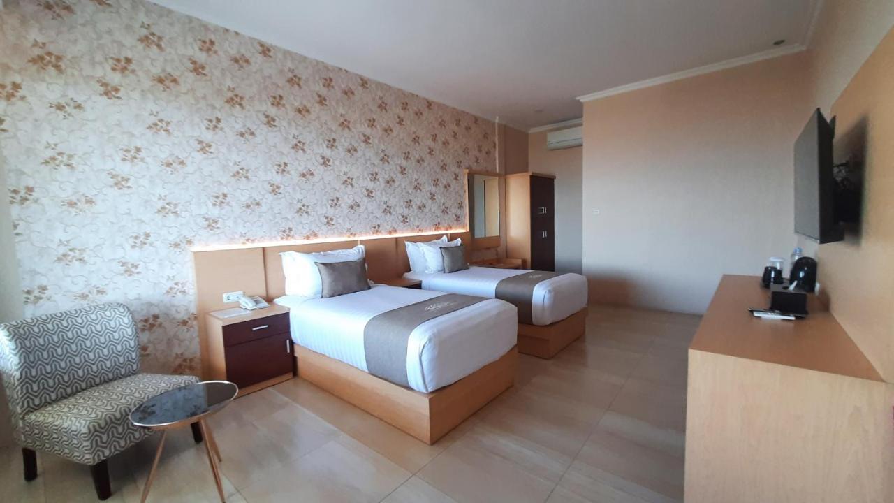 Bukit Indah Doda Hotel & Resorts Palu Room photo